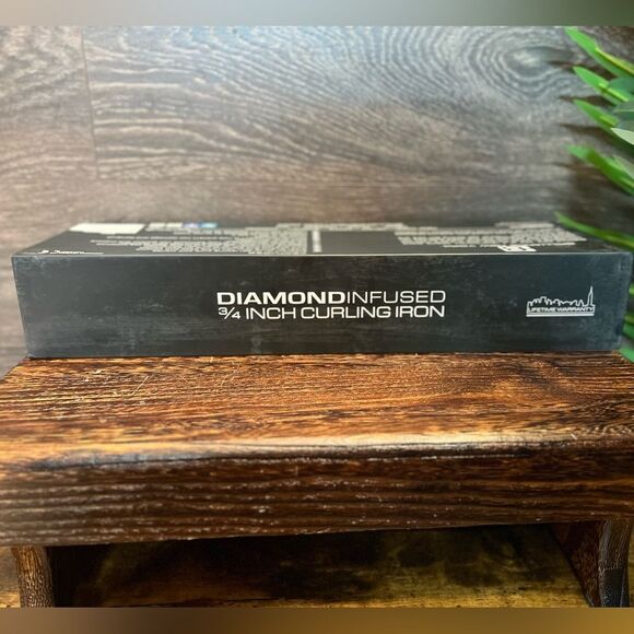 Hair Couture Set - Pink and Black ¾” Digital Clipless Curling Iron - 19mm - Picture 4 of 13